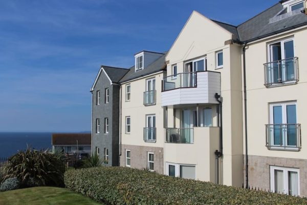 19 Spinnakers, Pentire Avenue, Newquay, TR7 1TT